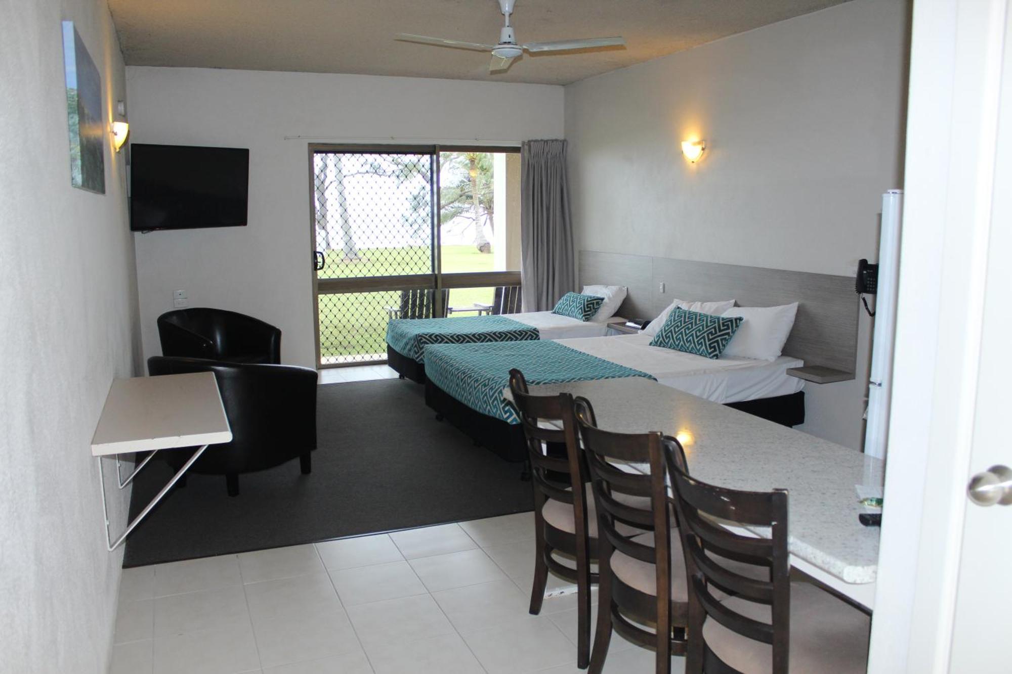 Sarina Beach Motel Grasstree Beach Стая снимка
